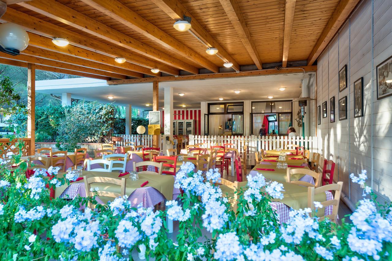 Camping Village Mareblu Marina di Cecina Esterno foto
